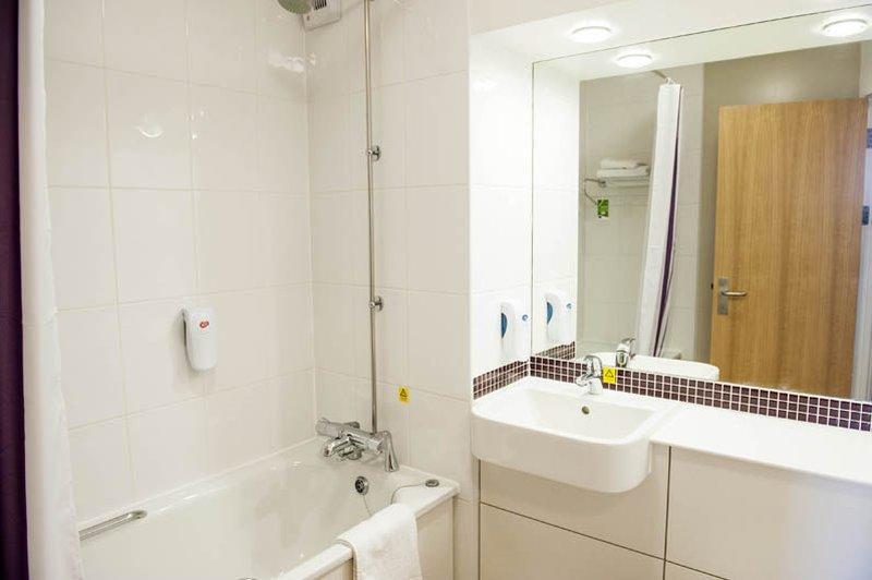Premier Inn Birmingham City - Aston Exterior foto